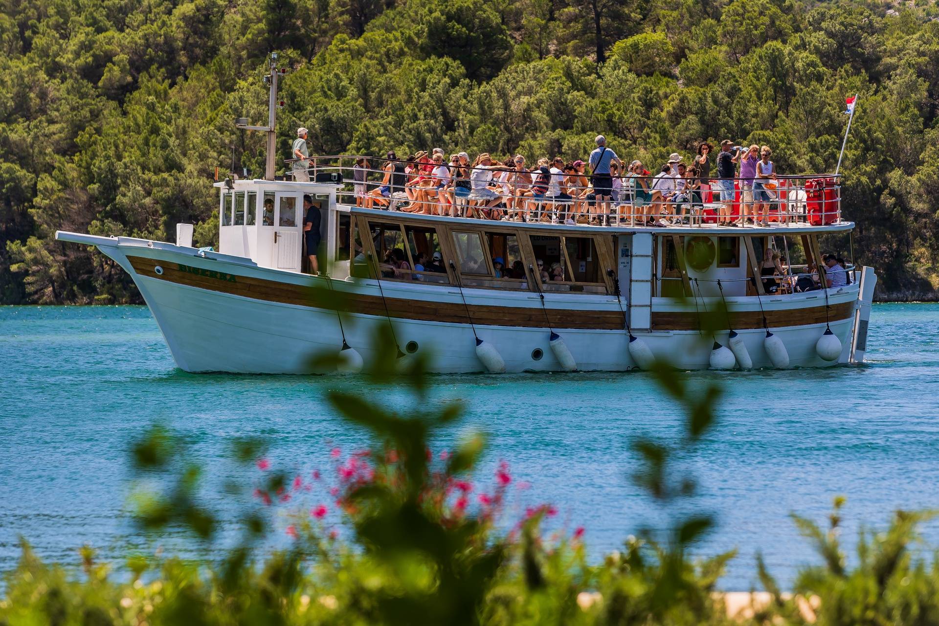 Galerija slika FOTO Skradin je živnuo Turisti uživaju u ljepotama