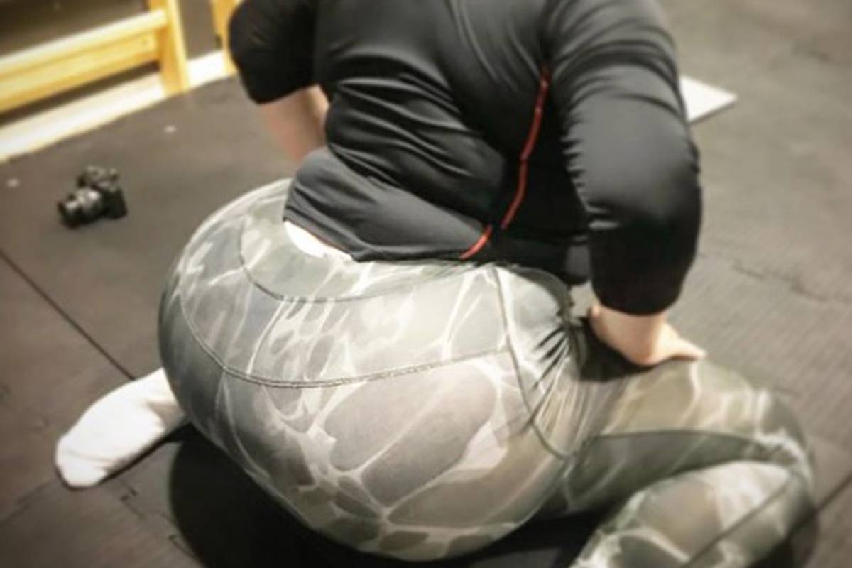 Maid fat ass photo