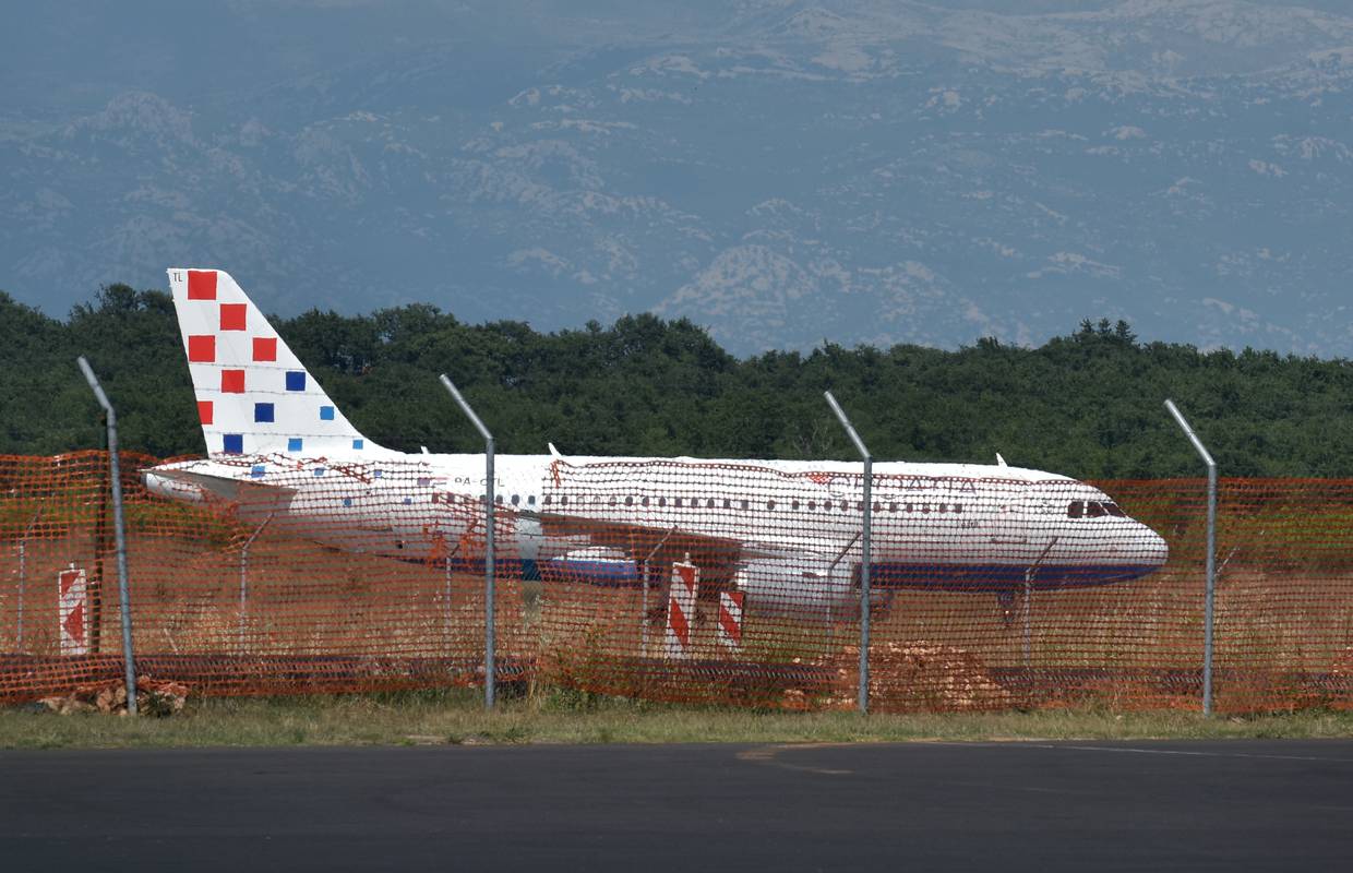 Avion Ca U Zadru Ekali Smo Satima Osje Amo Se Prevareno Sata