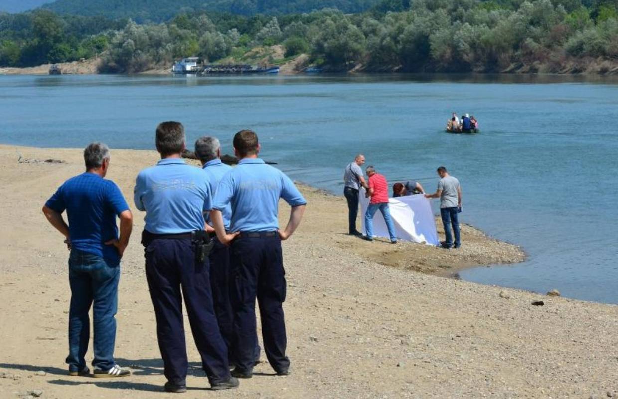 Policija Prona La Tijelo Mladi A Koji Se Utopio U Rijeci Savi Sata