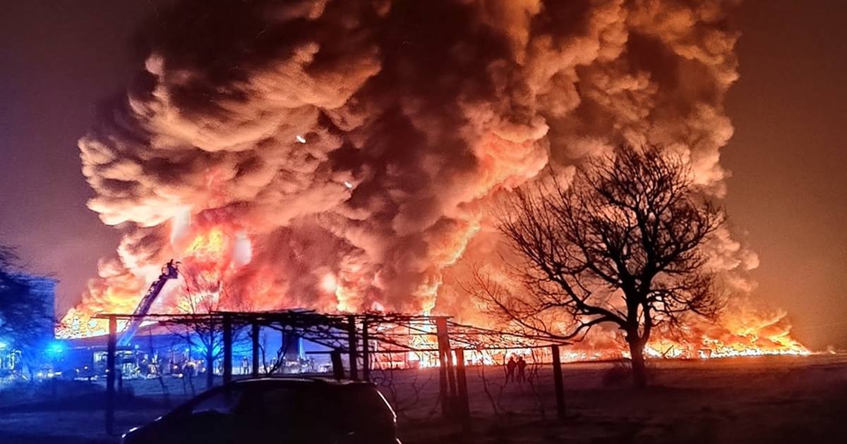 Foto Ogromna Buktinja Izbila U Pogonu Za Preradu Plastike Kod Maribora