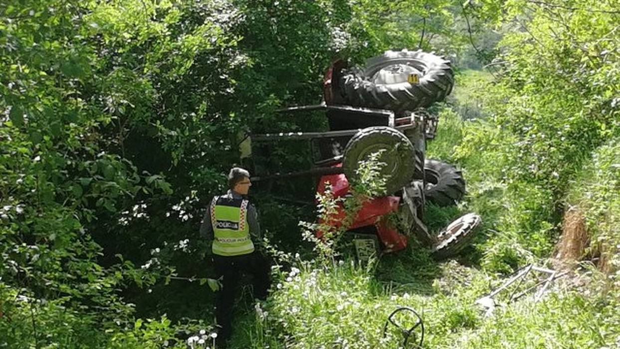 Traktorom Sletio S Puta Pa Se Prevrnuo Poginuo Mu Karac Sata