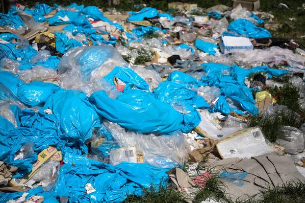 Zagreb: Mjesec dana nakon Thompsonovog koncerta na Hipodromu još uvijek nije odvezeno smeće