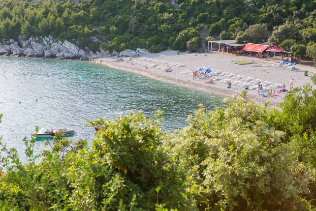 Brse?ine: Plaža Veliki žal u Dubrova?kom primorju