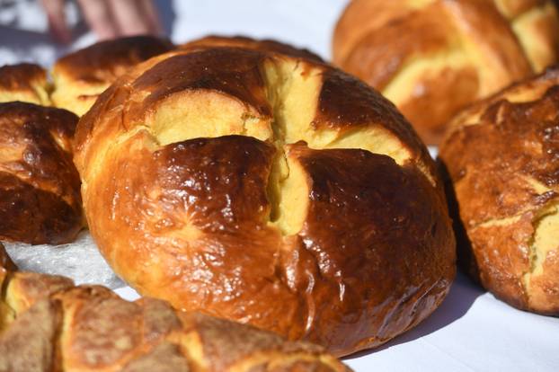 Vodi?ke perlice predstavile su svoje uskrsne obi?aje pravaljenja karitula, poga?a i farbanja jaja