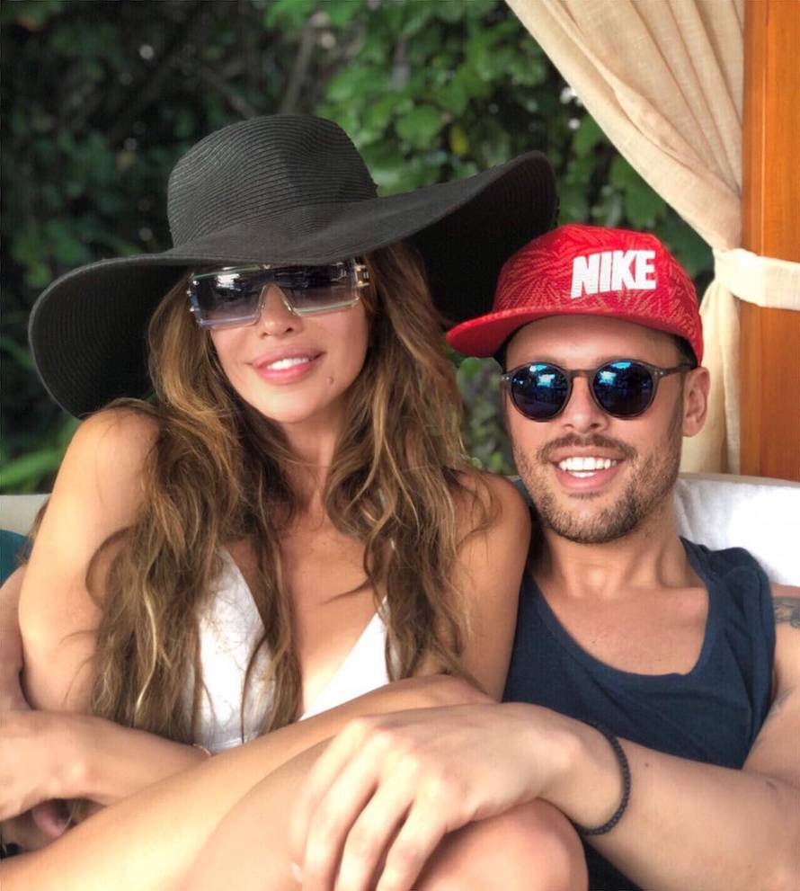 Susjedi: Naša Seve je crnokosog prijatelja ljubila pred zgradom