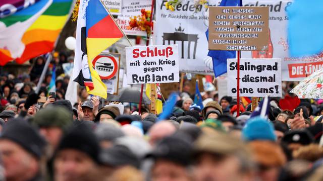 Protest against delivery of weapons to Ukraine in Berlin