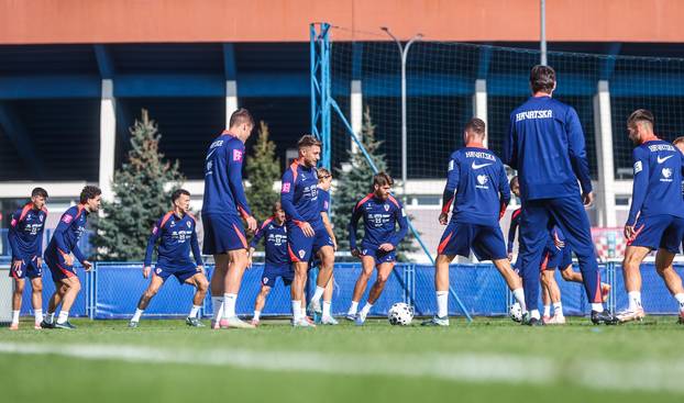 Zagreb: Hrvatska nogometna reprezentacija na treningu u Maksimiru
