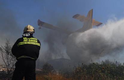 Na području Splita buknula 2  požara, kuće nisu ugrožene