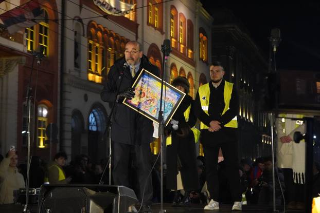 Beograd: Studenti u blokadi organizirali su ispred zgrade Rektorata skup pod nazivom "Znanje je moć"
