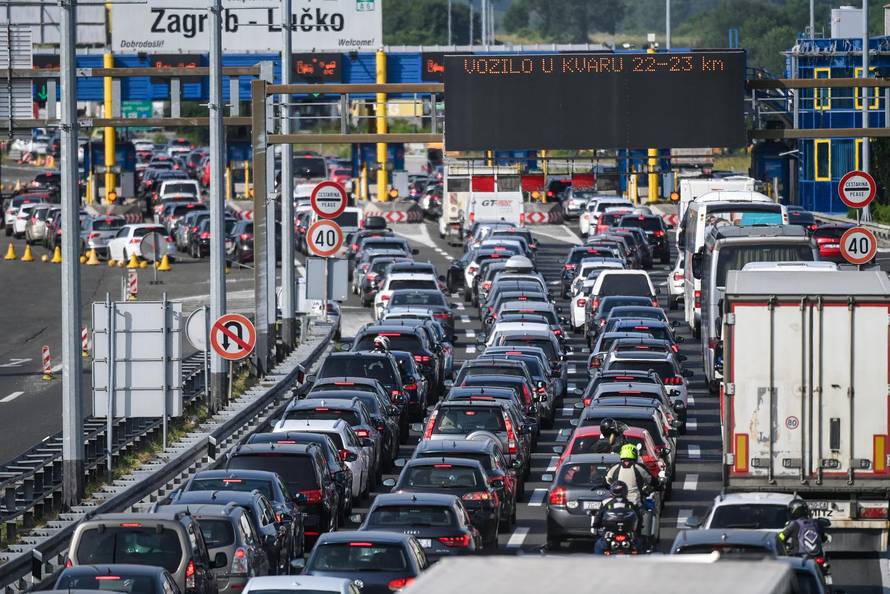 Zagreb: Gužve u jutarnjim satima na naplatnoj postaji Lučko