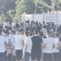 VIDEO Neredi i ispred Poljuda poslije derbija. Letjeli predmeti