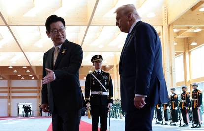 Donalda Trumpa u Južnoj Koreji nagradili kao mirotvorca. Ipak se neće sastati s Kimom