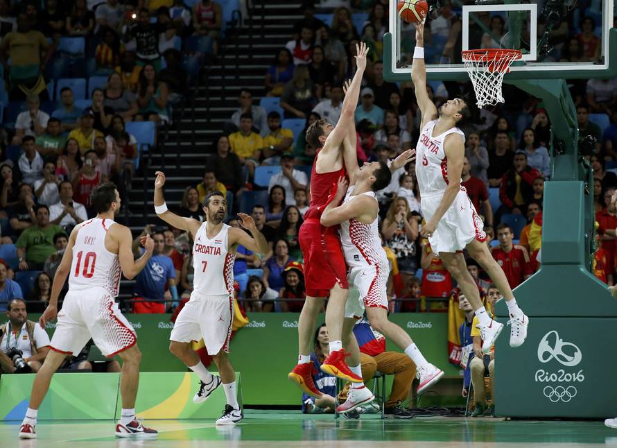 Basketball - Men's Preliminary Round Group B Croatia v Spain