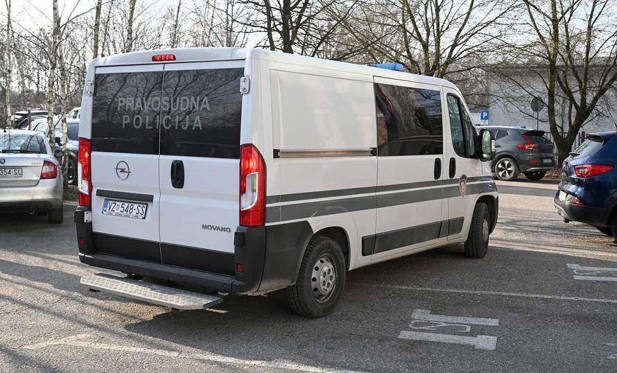 Varaždin: Srđan Mlađan pod jakim policijskim osiguranjem dolazi na Županijski sud