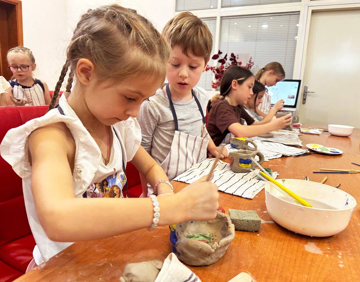 Uz potporu Favbet Foundationa održana je besplatna radionica keramike za ukrajinsku djecu