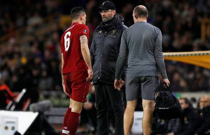 Dupla nevolja: Liverpool ispao iz kupa, a Lovren se ozlijedio
