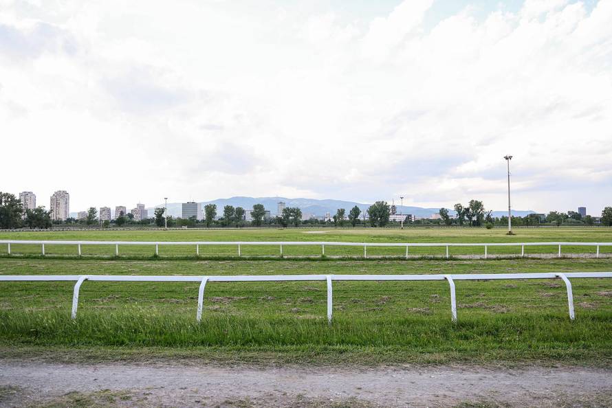 Zagreb: Počeli su radovi za Thompsonov koncert na Hipodromu