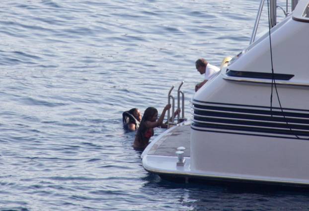 ARHIVA - 2009. Dubrovnik: R'n'B zvijezda Beyonce s Jay Z-jem plovi dubrova?kim akvatorijem