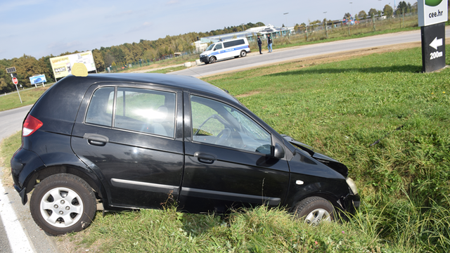 U Čakovcu poginuo vozač (77), drugo vozilo ga odbacilo u jarak