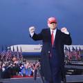 Trump se razbacao na 'Y.M.C.A.', u bizarnom videu zove glasače