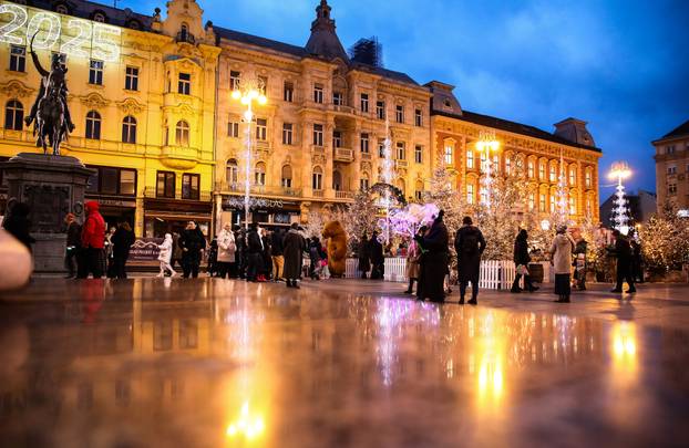 Zagreb: Zagrebački Advent na Trgu bana Jelačića