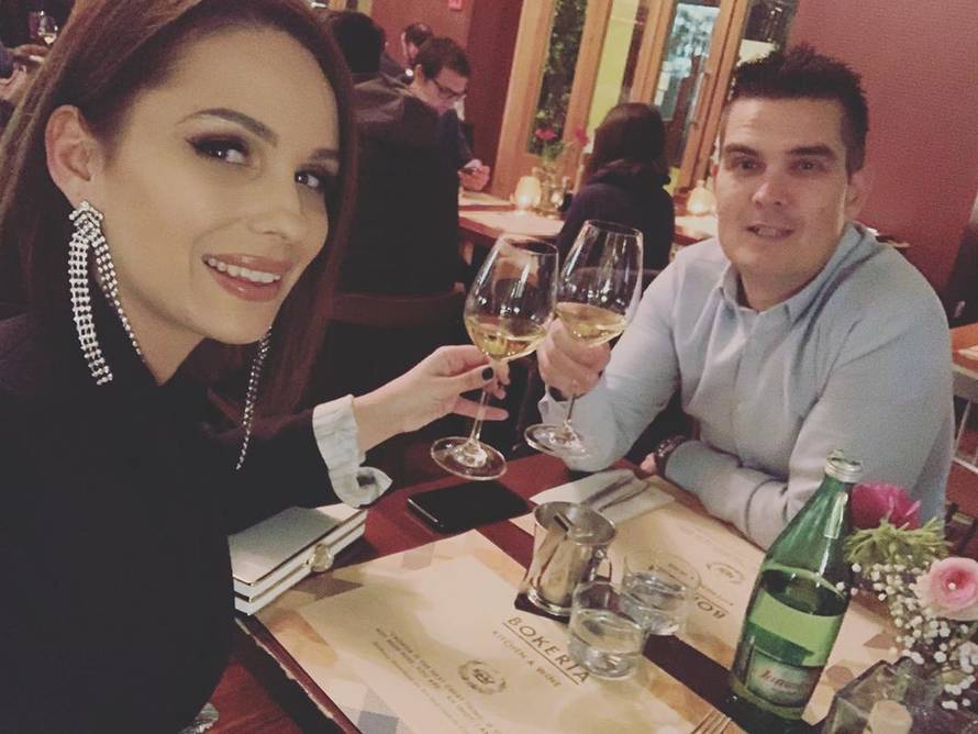 VIDEO Splitski glazbenik snimio ženu kako prelazi cestu i 'srušio' društvene mreže: 'Ma, strašno!'
