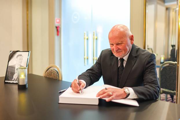 Zagreb: Komemoracija za Nikolu Pilića u Hotelu Sheraton