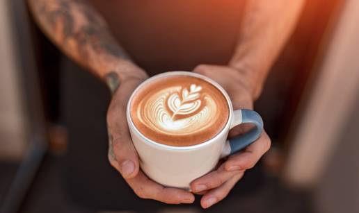 Monin okusi koji griju du&scaron;u: Jesenski i zimski comfort napitci za trenutke u&zcaron;ivanja