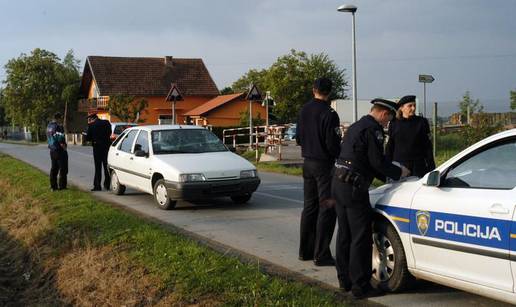 Muškarac dodirnuo vodove na mostu, udarila ga struja