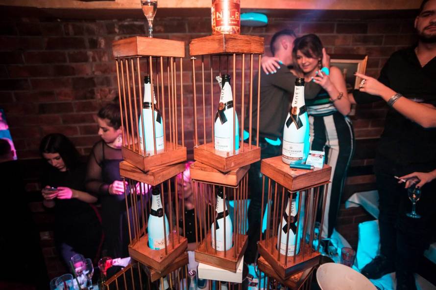 'Krenuli smo s tamburašima i klapom, ali svi su željni cajki'