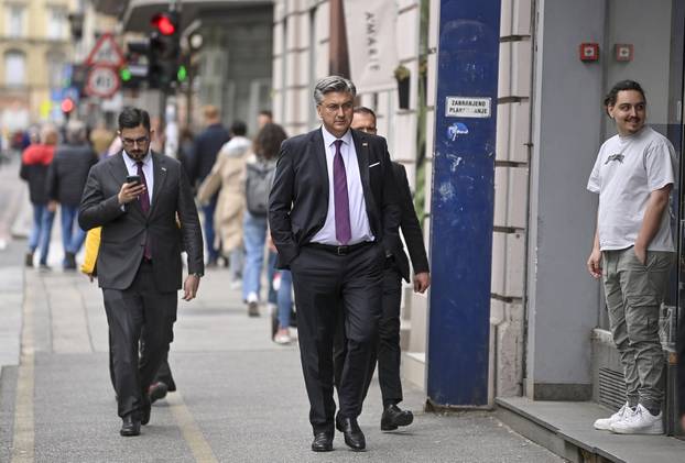 Zagreb: Dolazak članova HDZ-a na zajedničku sjednicu Predsjedništva i Nacionalnog odbora