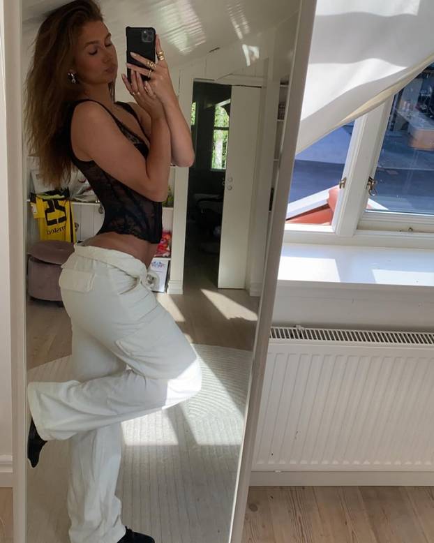 FOTO Šveđanka napravila vrući ljetni transfer. Alice spremna za avanturu na obali Mediterana