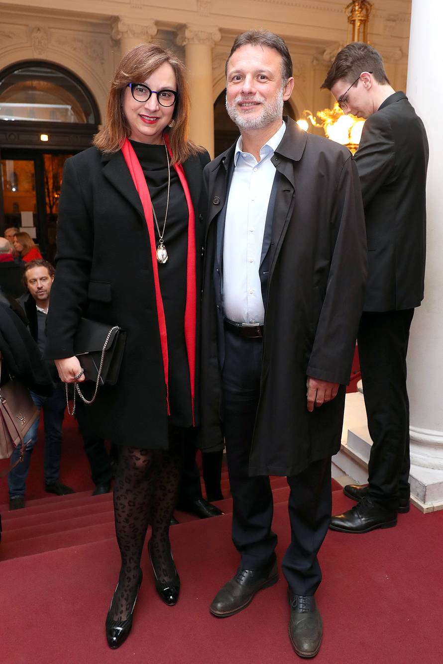 Zagreb: Poznati na premijeri predstave Glumica