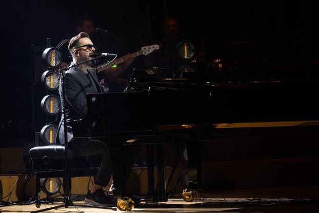 Zagreb: Tonska proba Petra Graše uoči koncerta u Lisinskom