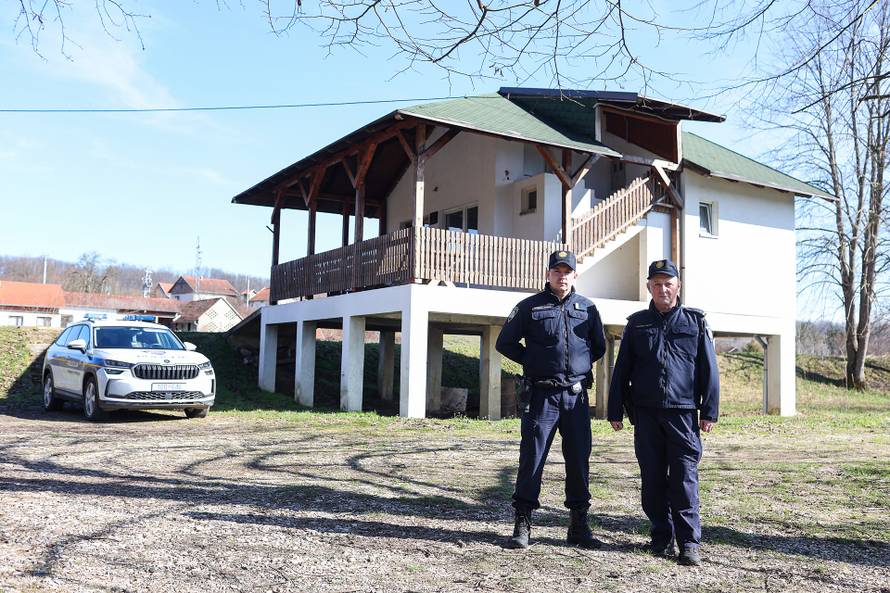 24sata Hrvatska Kostajnica: Policajci koji su prvi pronašli migrante koji su spašeni iz rijeke Une