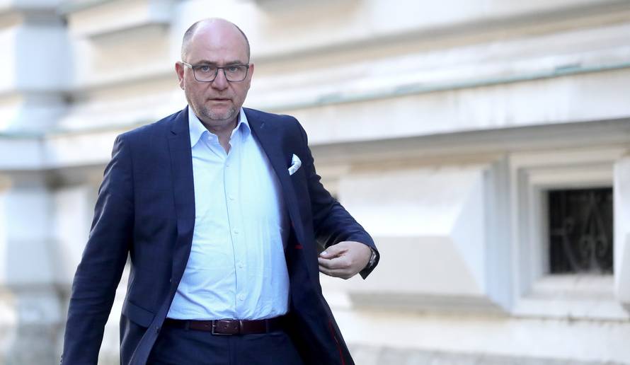 Vasin brat htio je graditi na Opatovini, ali stigla je recesija