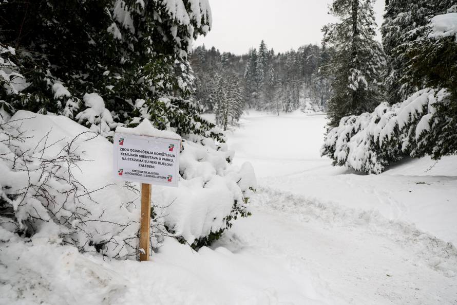 Trakošćan: Zaleđeno jezero Trakošćan stvara magičnu zimsku sliku