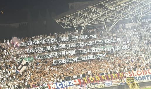 FOTO Evo atmosfere s Poljuda! Torcida digla poruku za Ivana Turudi&cacute;a, na susretu i poja&ccaron;anje