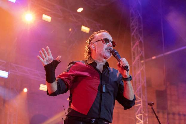 Koncert Tonija Cetinskog u pulskoj Areni