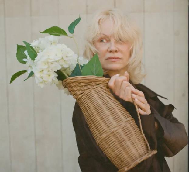 FOTO Nostalgija je bila ključ: Ovo je namještaj koji potpisuje glumica Pamela Anderson