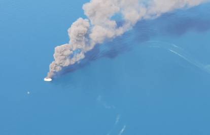 FOTO Požar glisera na plaži Dražica na Krku snimili iz zraka