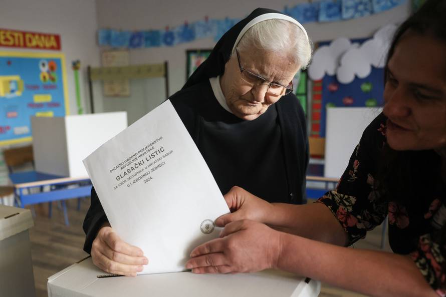 Vitez: Hrvati u BiH izašli na birališta kako bi glasovali na izborima
