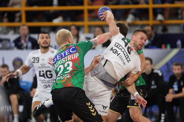 IHF Club World Championhip - Gold Medal Match - Veszprem HC v SC Magdeburg