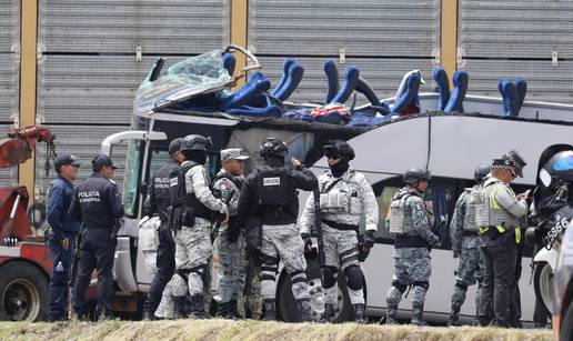 Tragedija u Meksiku: Deset mrtvih i 61 ozlijeđen u sudaru teretnog vlaka i autobusa