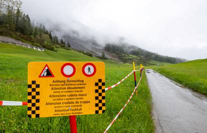 Švicarske vlasti naredile hitnu evakuaciju: Selu prijeti veliko klizište, uskoro će nestati...