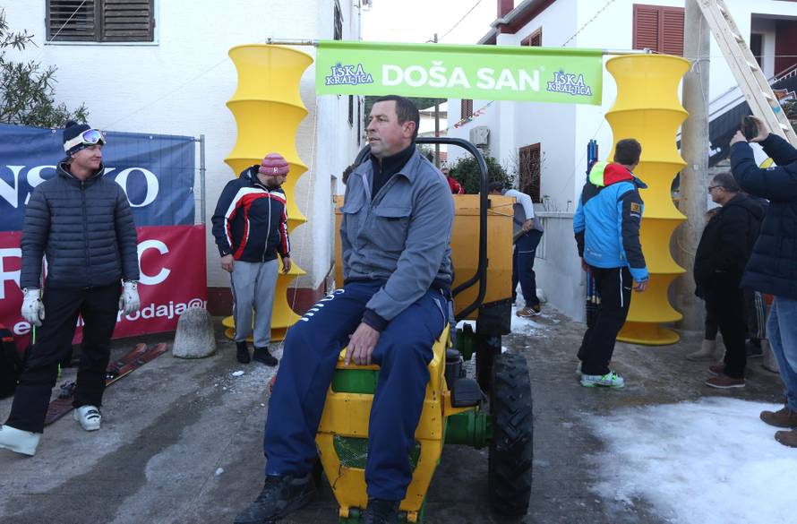 Skijaški spektakl uz more: Iška kraljica privukla je stotine ljudi