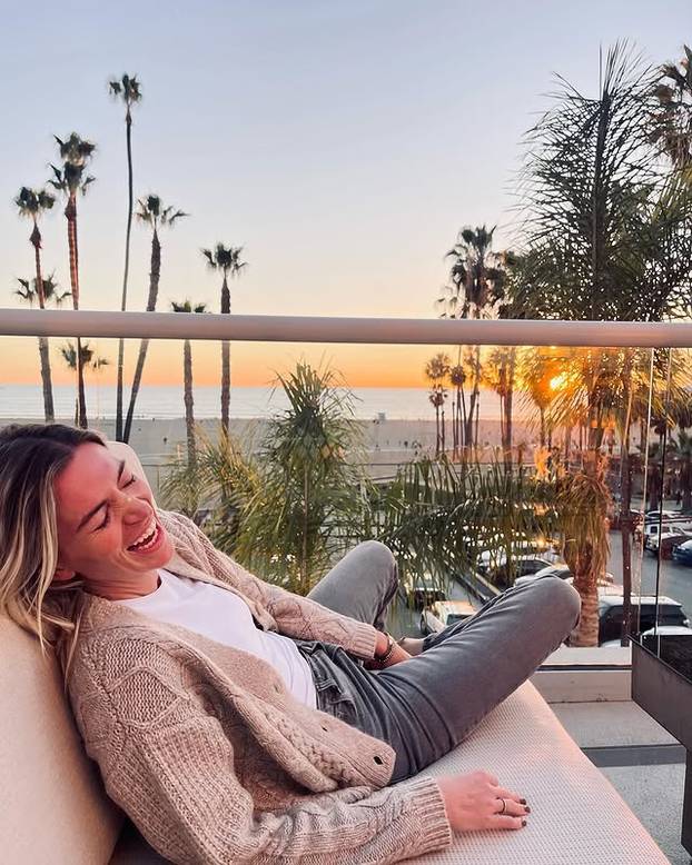 FOTO Zgodna doktorica: Mužu su poručili da me ostavi jer objavljujem prevruće fotografije