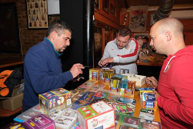 Udruga 'Imam, imam, nemam' organizirala prvi sajam skupljača sličica i kartica