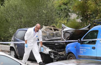 Jedan auto potpuno izgorio, drugi nagorio noćas u Splitu